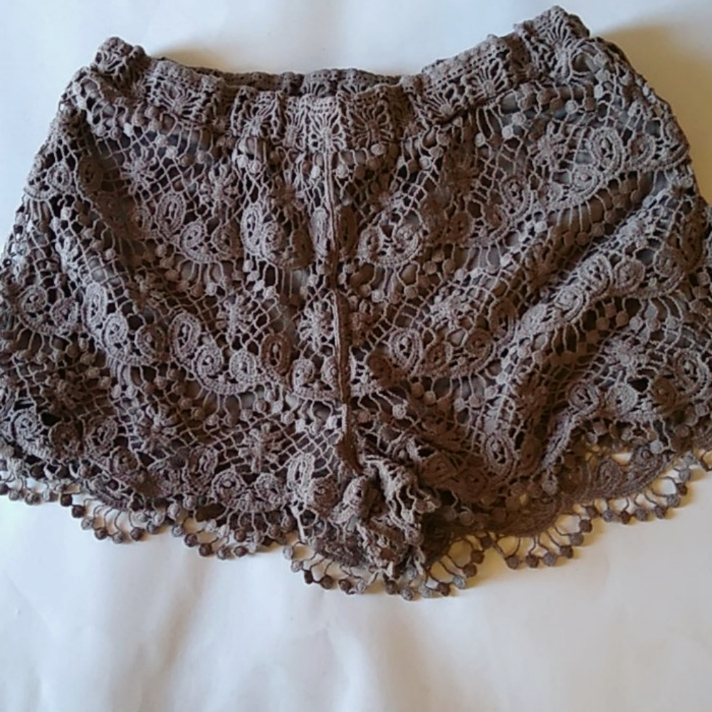 Nabee shorts ladies Medium